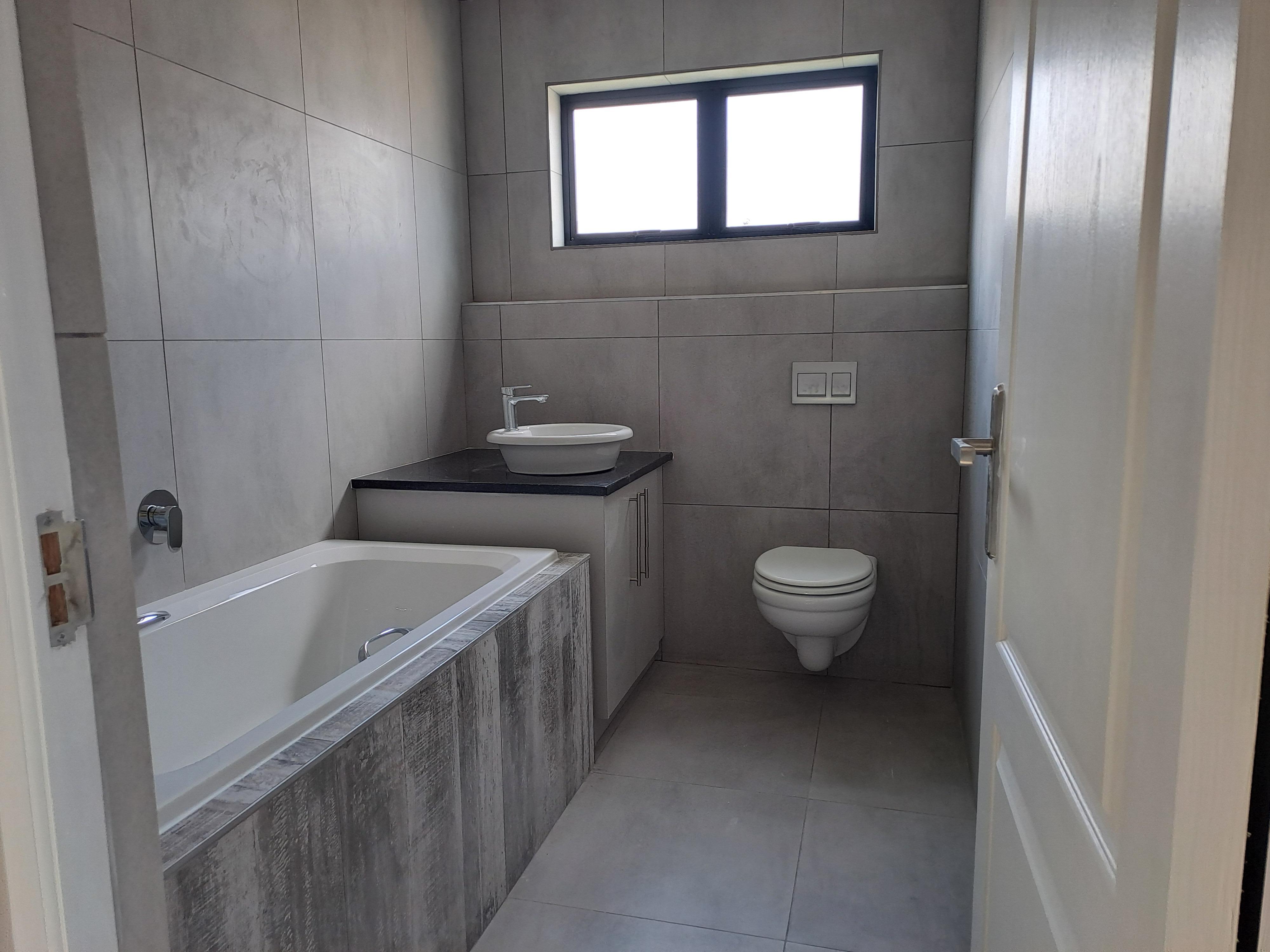 3 Bedroom Property for Sale in Sea Breeze Western Cape